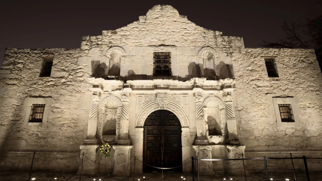 Cover image for "The Ultimate Guide to Effective Advertising Strategies in San Antonio"